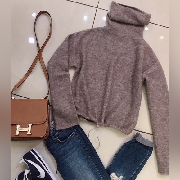 NWT Carra turtleneck sweater - Picture 3 of 8